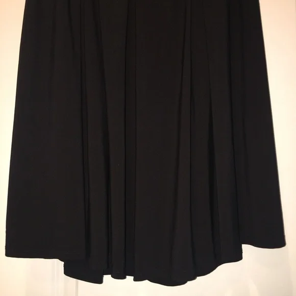 Black Skirt - Picture 7 of 7